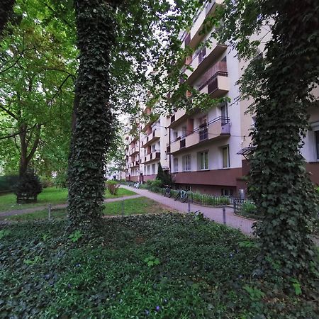 Na Muranowie - Mieszkanie Z Historia I In Muranow - A Flat With Warsaw History Екстериор снимка